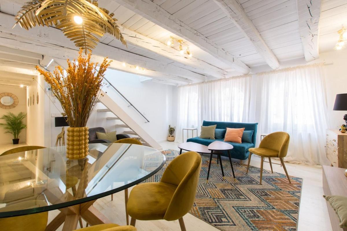 Apartment Amazinn Places Atico Plaza Santa Ana Madrid