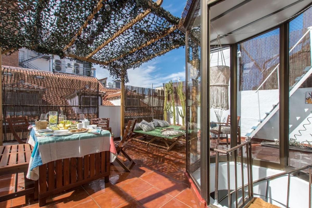 Amazinn Places Atico Plaza Santa Ana Apartment Madrid